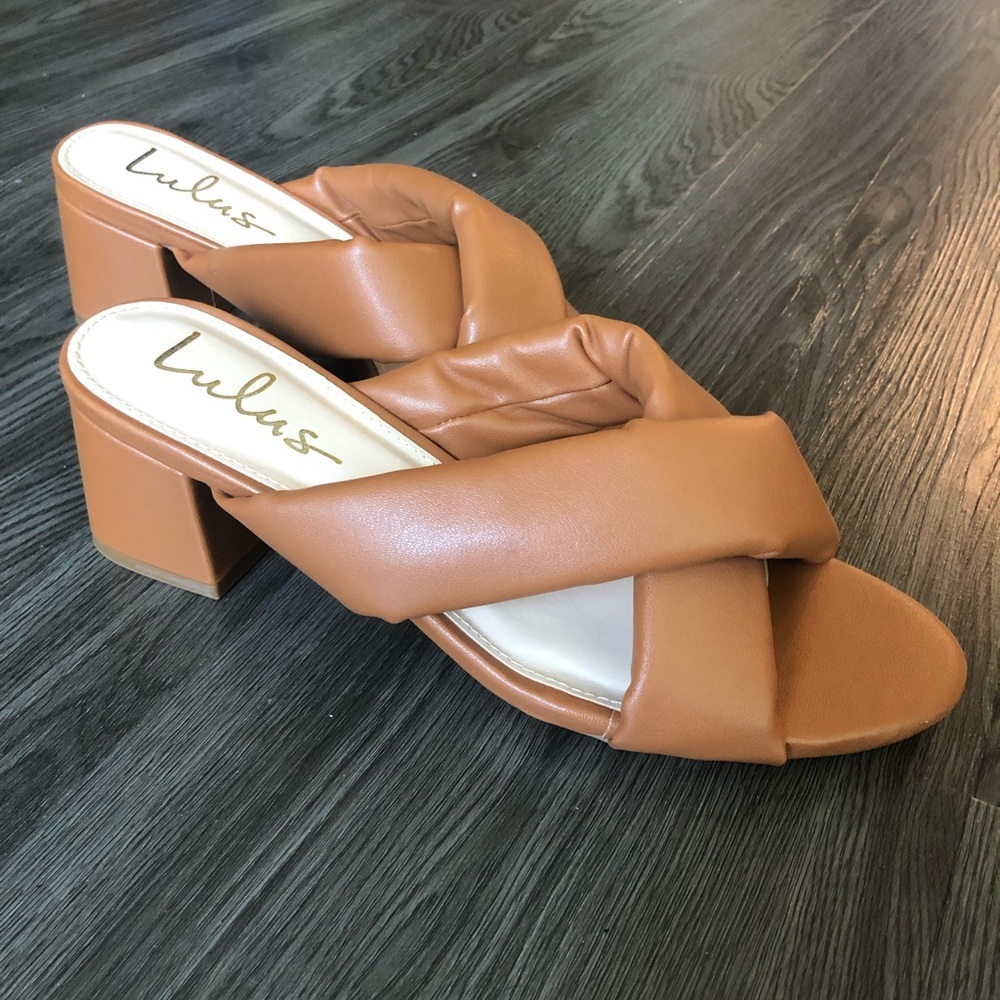Lulu’s Chunky Brown Padded Crisscross Heels 7.5